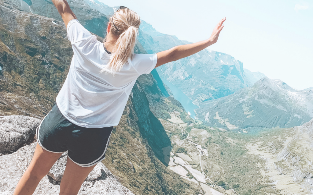 forge your path to virtual freedom- virtual career girl